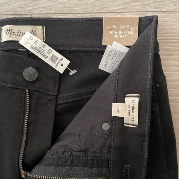 Madewell 10”H High rise Jeans in Carbondale Wash NWT - Picture 2 of 3